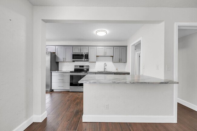 Building Photo - 358 Kepner Dr NE