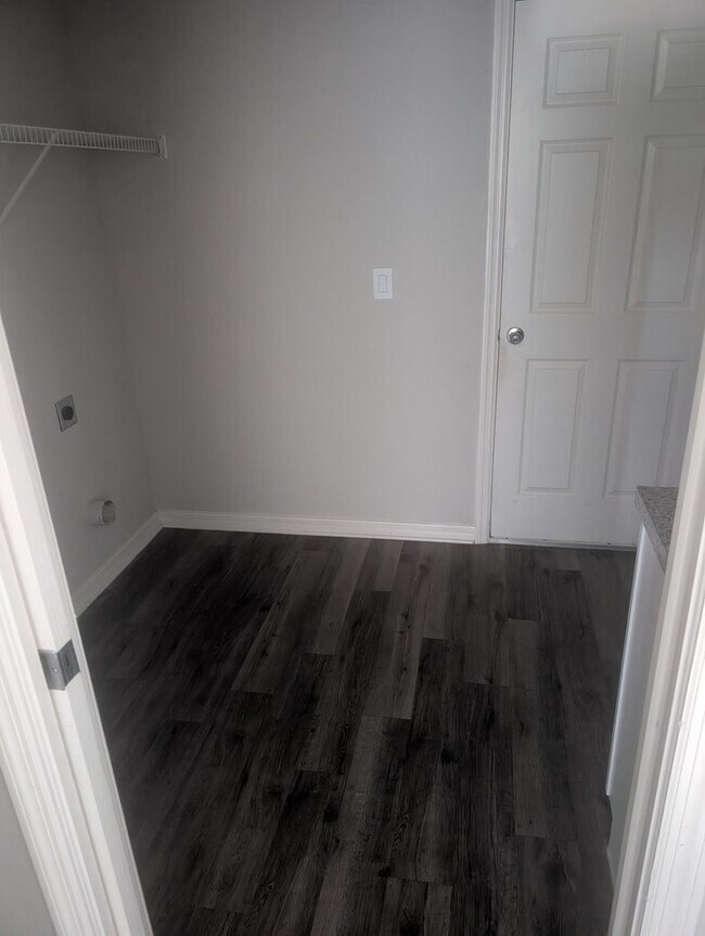 Building Photo - 3902 White Ibis Rd