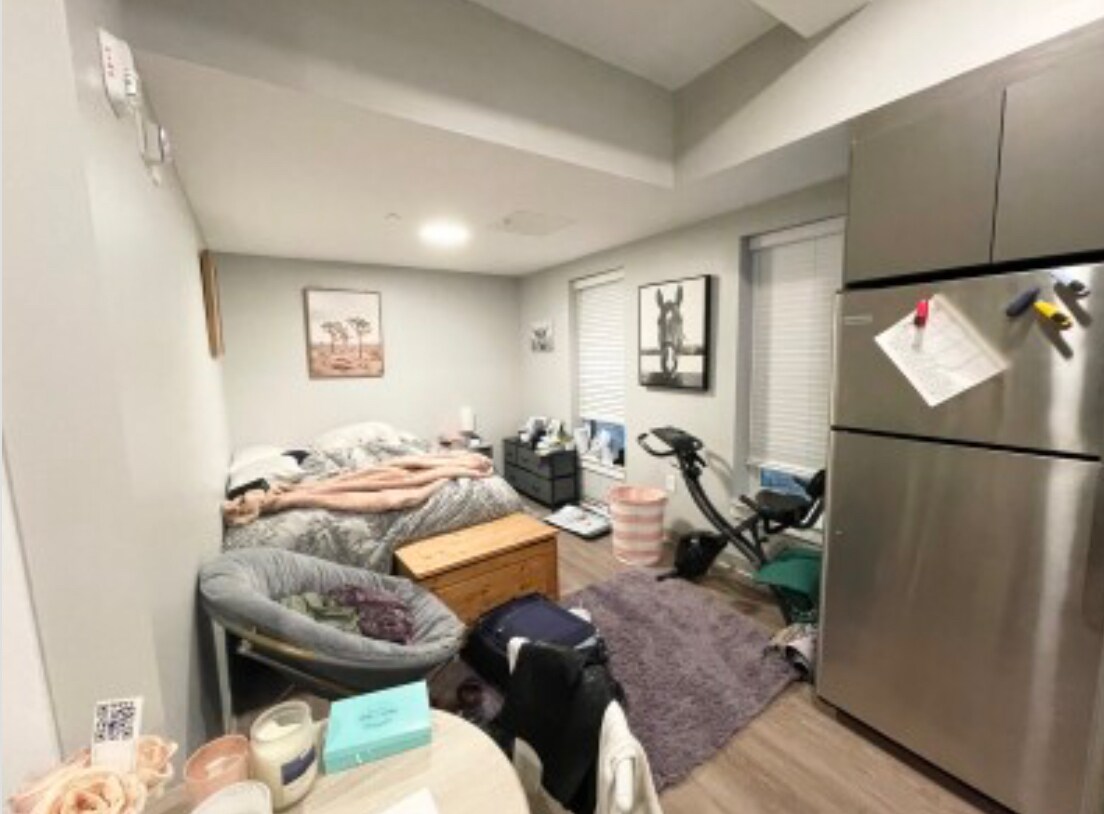 Building Photo - 104 Hemenway St