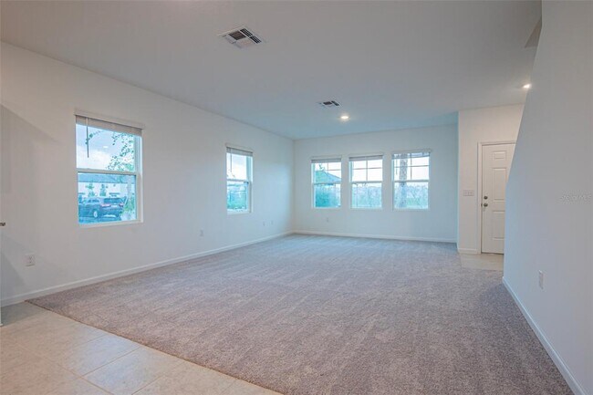 Building Photo - 373 Grand Pne Ln