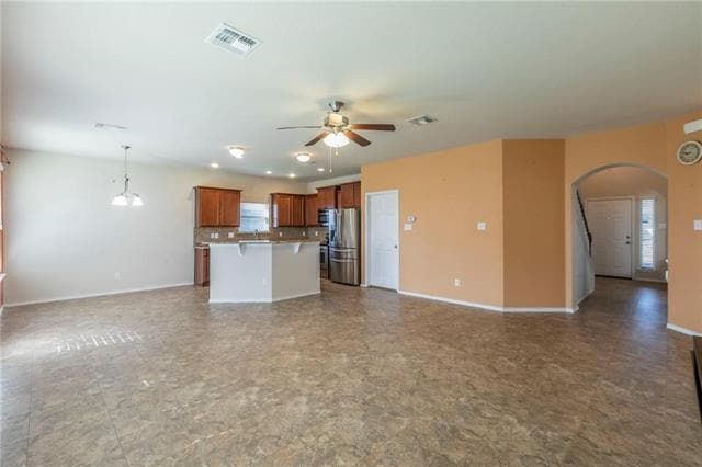 Building Photo - 6600 Cascade Dr