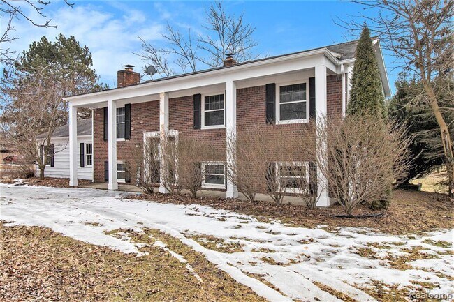 Building Photo - 13428 Sequoia Ln