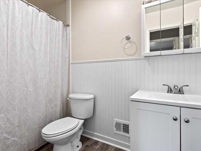 Building Photo - 8633 Madera Ct