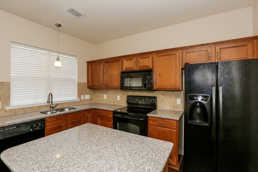 Building Photo - 10910 Claude Freeman Dr