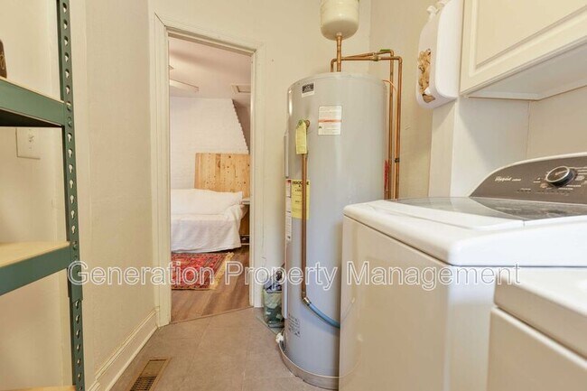 Building Photo - 303 Shawnee Trail