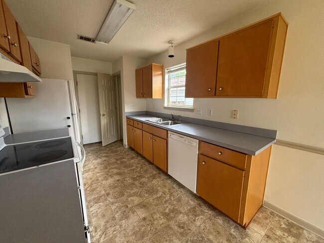 Building Photo - 1129 Ivey Terrace