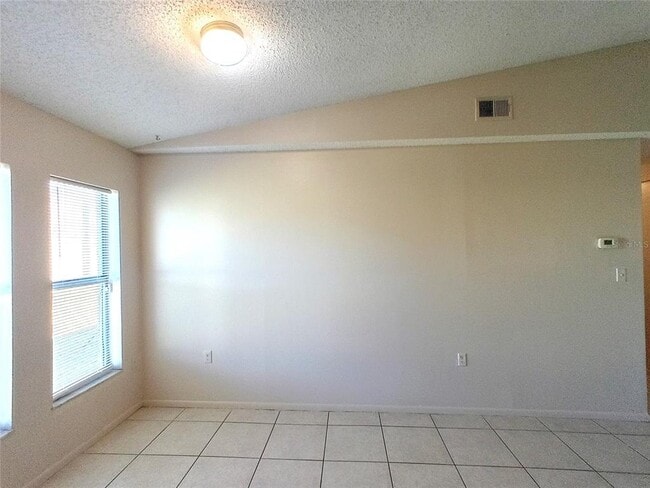 Building Photo - 2909 Hambleton Ave