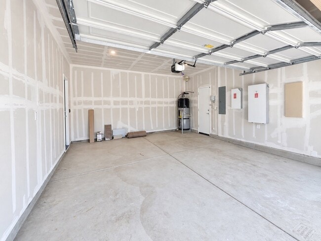 Building Photo - 4825 Badger Crk Ct