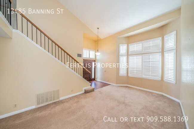 Building Photo - 13485 Banning St