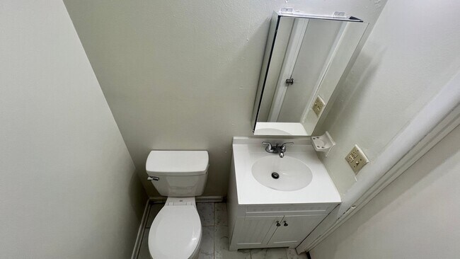 Building Photo - Beautiful 3 Bedroom, 1.5 Bathroom Home in Deland!!