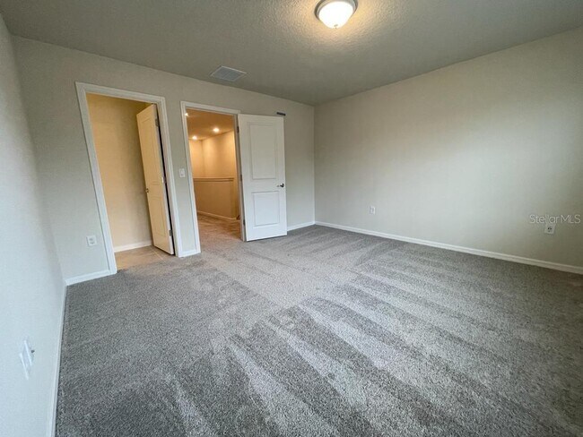 Building Photo - 2760 Bright Bird Ln