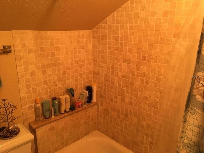 Building Photo - 1101 W De Leon St