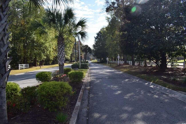 Building Photo - 201 Vesta Dr