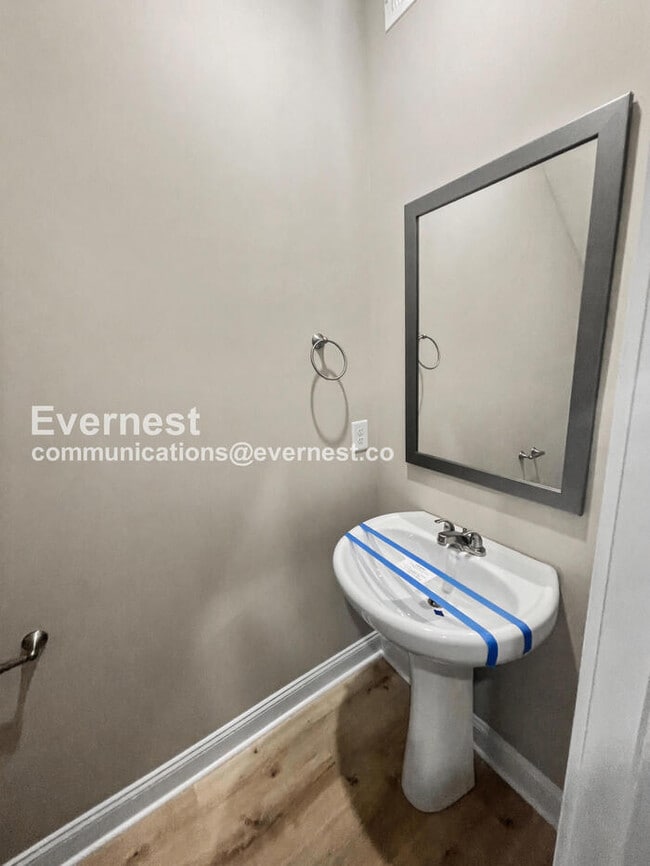 Building Photo - 3385 Polly Dr