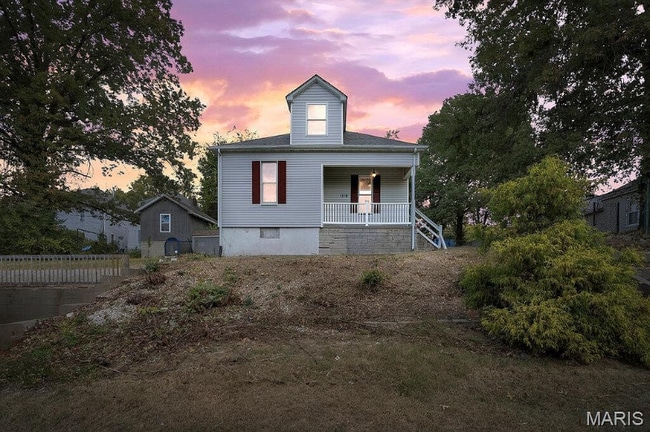 Building Photo - 1116 E 5th St