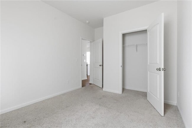 Building Photo - 5515 Foxglove Wy