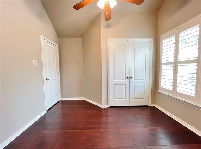 Building Photo - 505 Maverick Dr