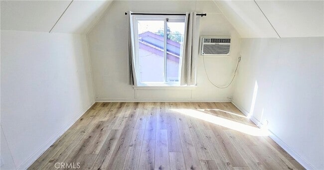 Building Photo - 5747 Jefferson Ave