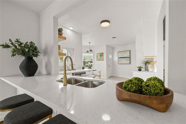 Building Photo - 7323 Daingerfield Dr