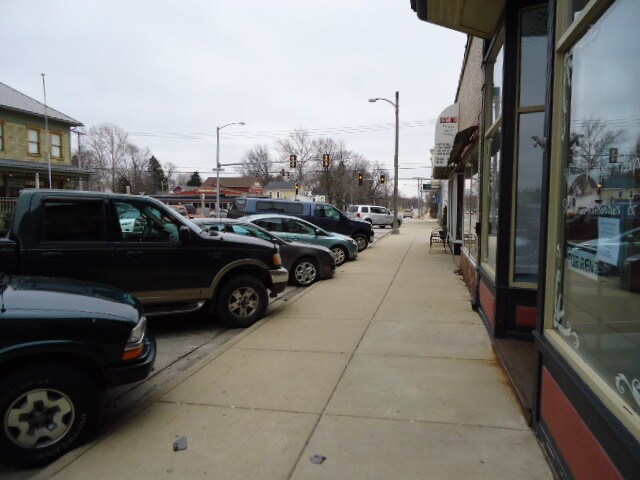 Building Photo - 117 S Main St
