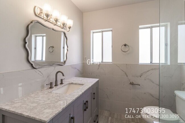 Building Photo - 917 Monterey Rd