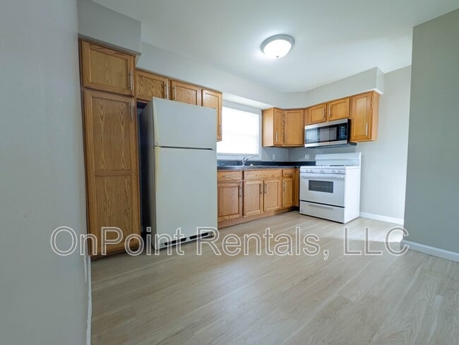 Building Photo - 34224 Stellwagen St