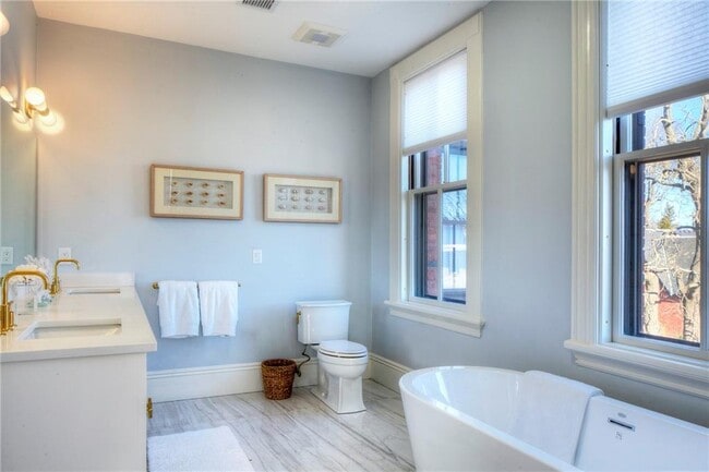 Building Photo - 30 Red Cross Ave