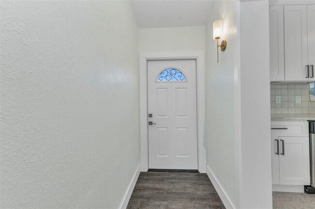 Building Photo - 1611 Sheehan Blvd