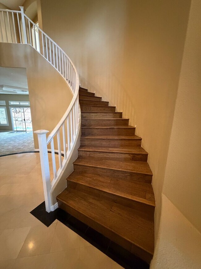 Building Photo - Luxury 5-Bedroom Guard-Gated Home with Pool, Spa & 3 En-Suite Bedrooms