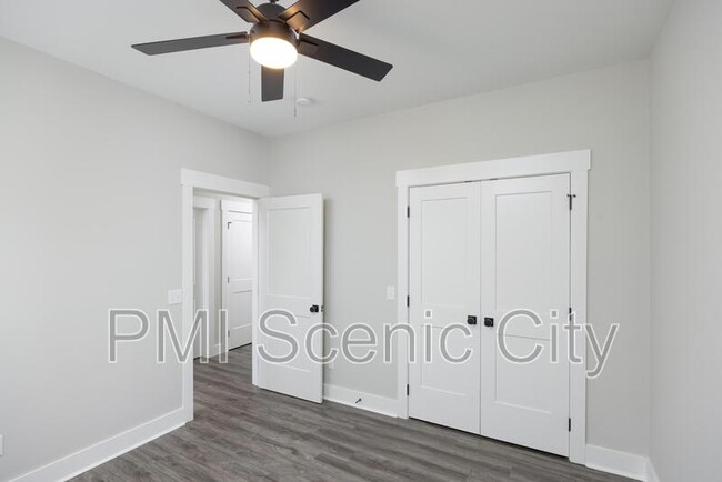 Building Photo - 4207 Willard Dr
