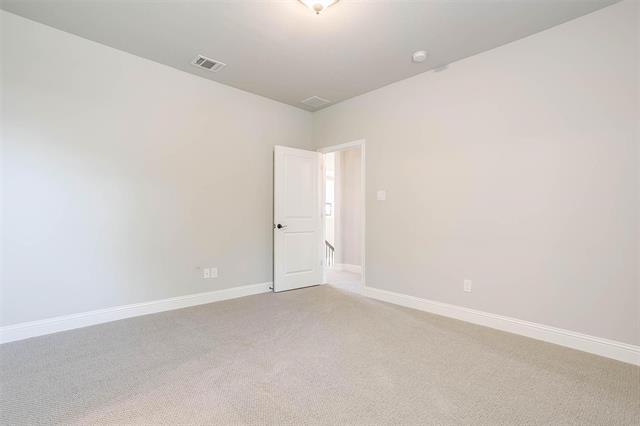 Building Photo - 107 McNaughton Ln