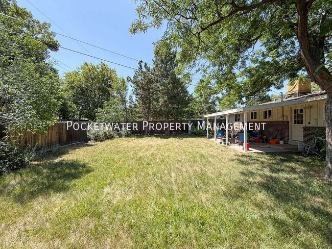 Building Photo - 740 37th St