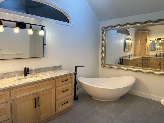 Building Photo - 1416 Shenandoah Pkwy