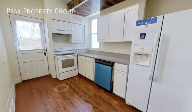 Building Photo - 2545 Vestry Ave