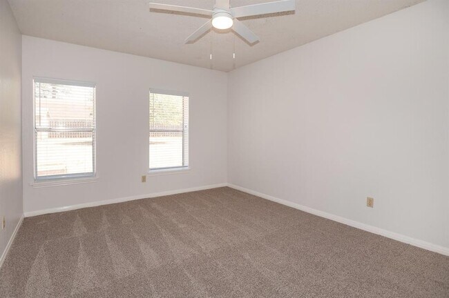 Building Photo - 608 Old Manchaca Rd