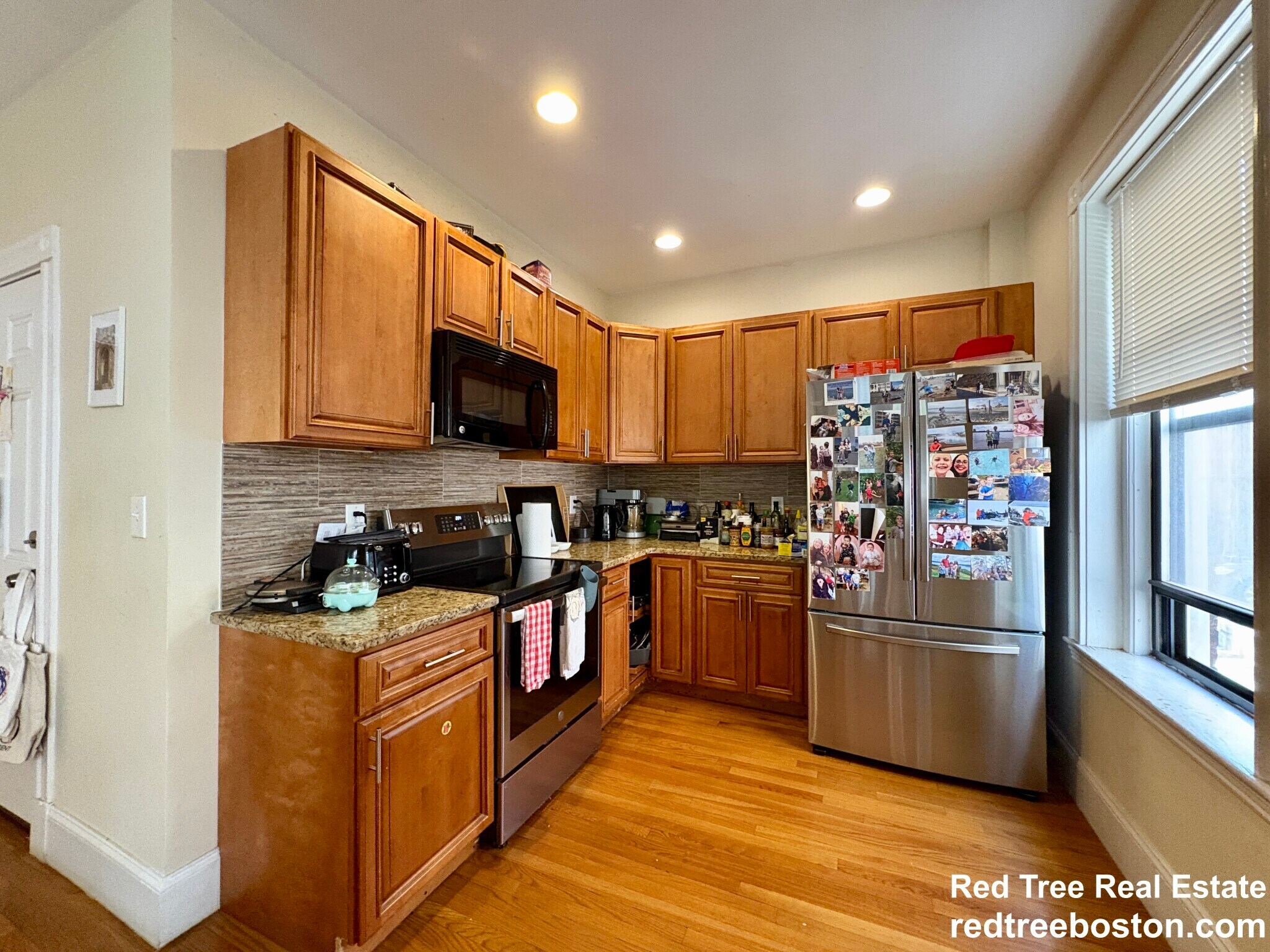 Building Photo - 11 Babcock St