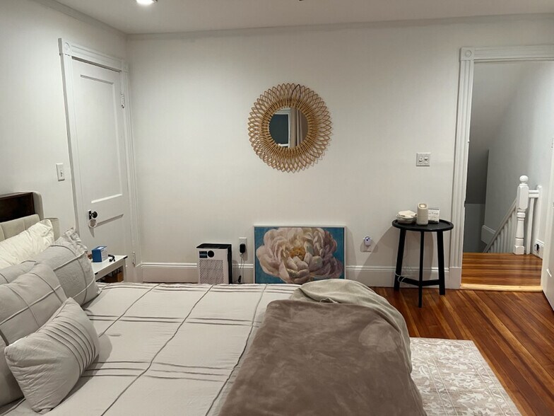 Building Photo - 15 Prospect St