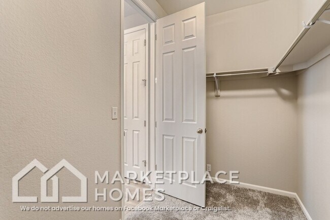 Building Photo - 27003 E Archer Ave