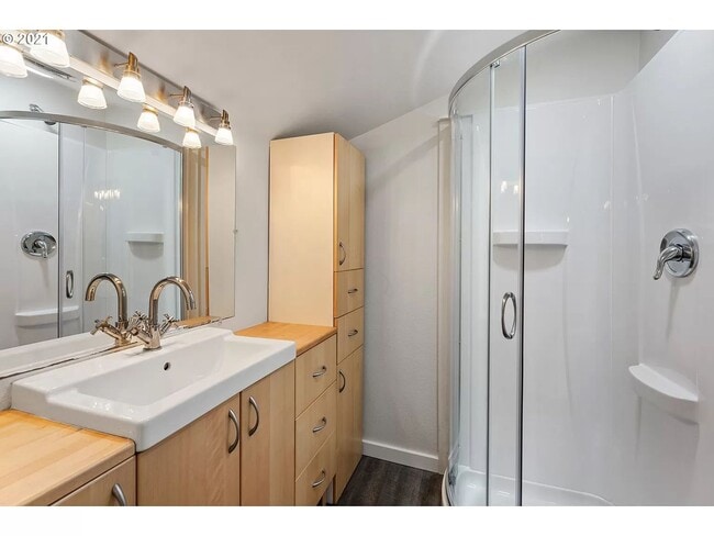 Building Photo - $2845/mo - 3 Bed/2 Bath Updated Home in the Heart of the Alberta Arts District!