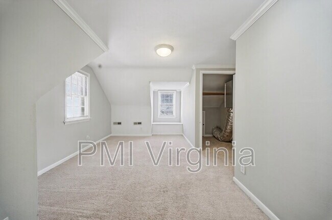 Building Photo - 1641 E Bayview Blvd