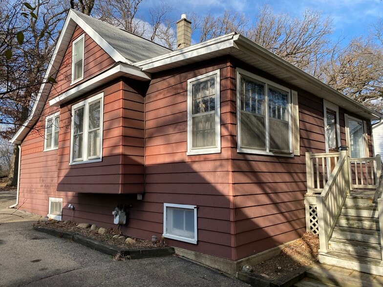 Building Photo - 48 S Glenview Ave