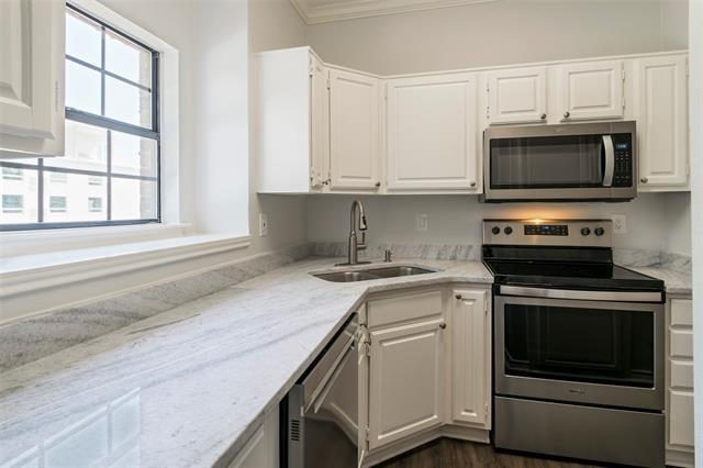 Building Photo - 3405 Binkley Ave