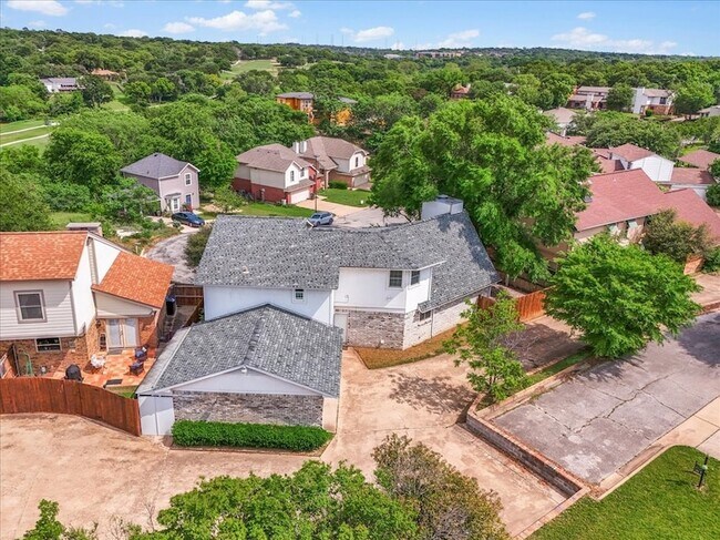 Building Photo - 5315 Colony Hill Rd