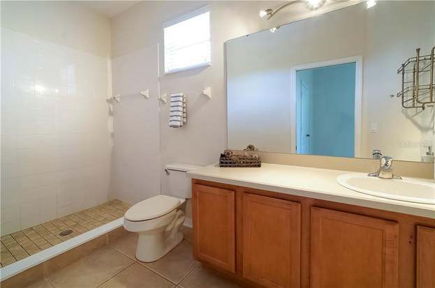 Building Photo - 10325 Manderley Way