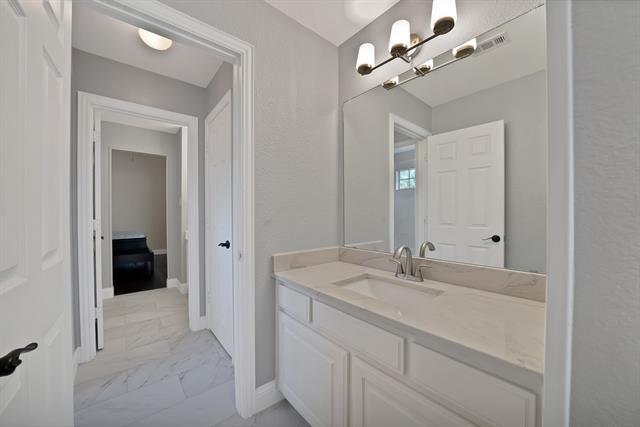 Building Photo - 3700 Wagon Wheel Dr