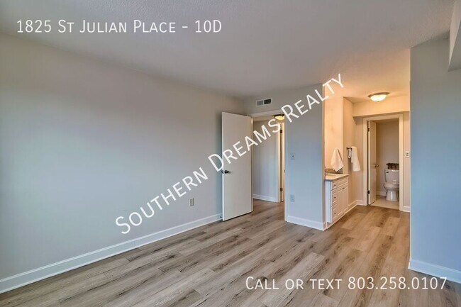 Building Photo - 1825 St Julian Pl