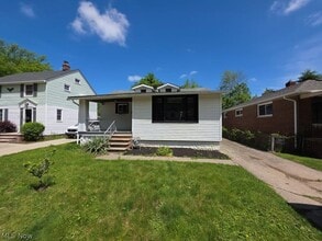 Building Photo - 20632 Woodstock Ave