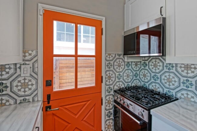 Building Photo - ENJOY INDOOR/OUTDOOR CALIFORNIA LIVING IN THIS CHARMING & STYLISH, 3BR1.5BA GOLDEN HILLS HOME W/ ...