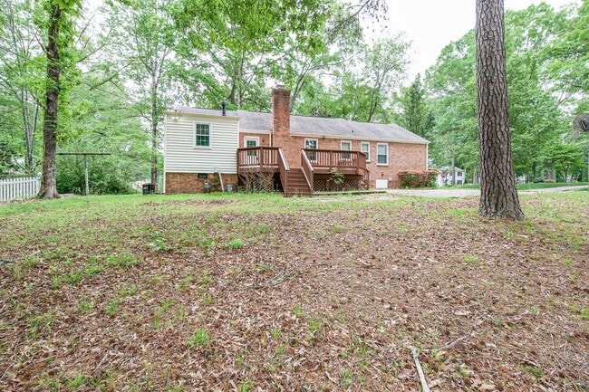 Building Photo - Charming 3BR Home with Hardwood Floors, Fireplace & Bright Living Spaces in Midlothian