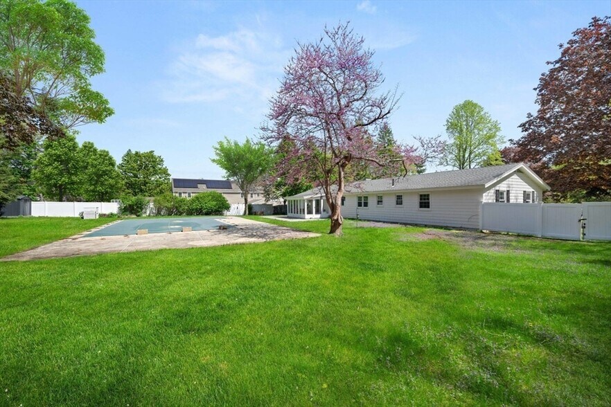 Building Photo - 112 Argilla Rd